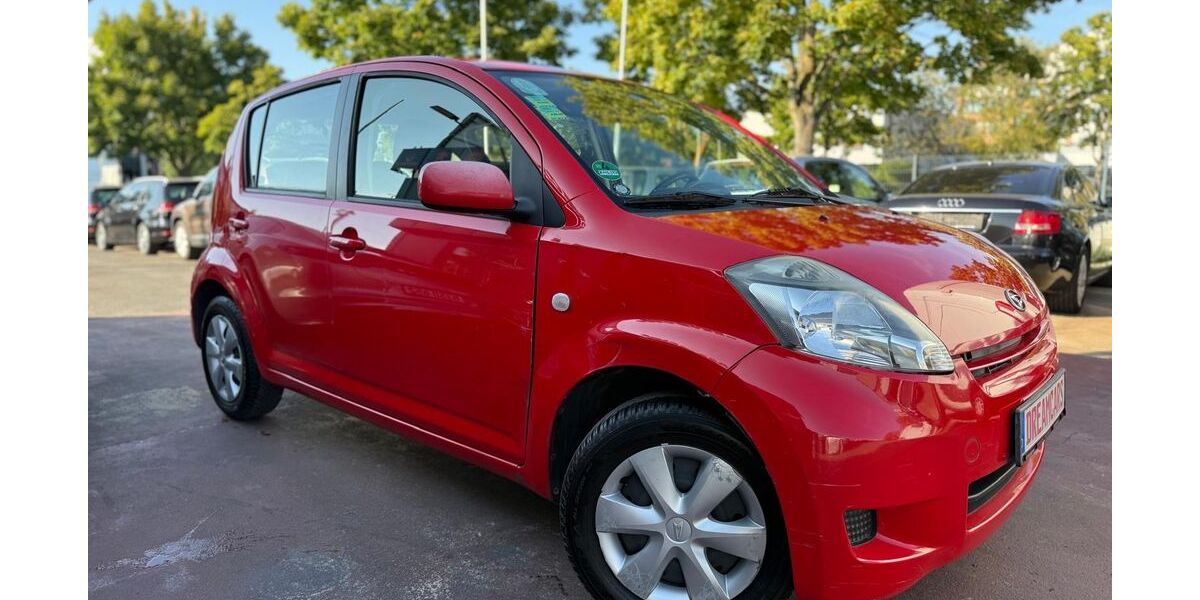 Daihatsu Sirion 116.000 km 1.990 € berlin 12681