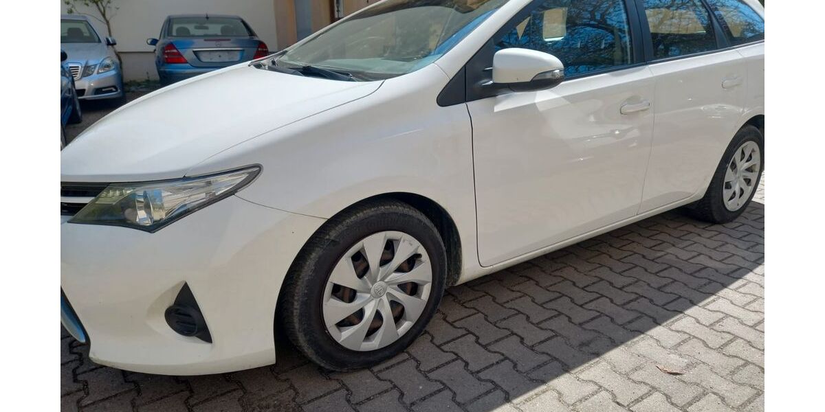 Toyota Auris 243.350 km 4.790 &euro; Berlin-Mariendorf 12109