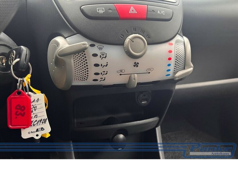 Aygo Cool Go 5trg*NAV*BT*Klima*LED*USB*Allwetter
