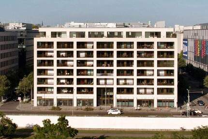 Urbanes Wohnen vis-à-vis der Spree - direkt an der East Side Gallery 2 zimmer