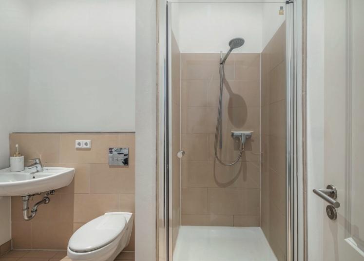 Erdgeschoßwohnung Berlin Friedrichshain-Kreuzberg - 1 Zimmer, 49 m&sup2;, 1.100&euro; | Angebot:26492148