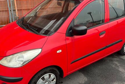 Hyundai i10 172.000 km 1.499 &euro; Berlin 12057