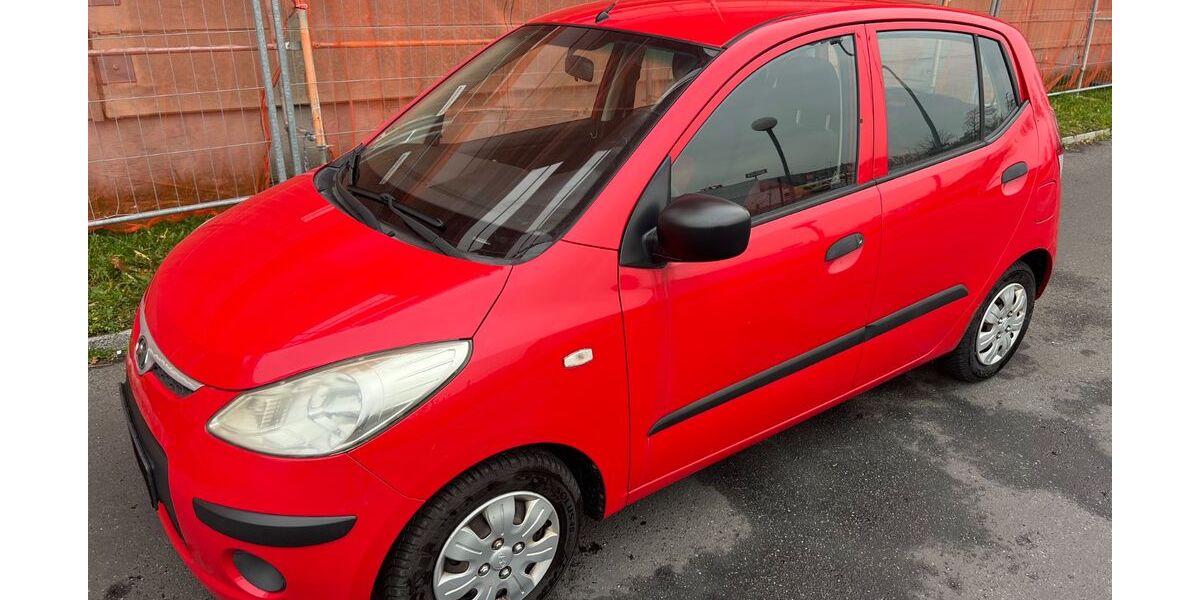 Hyundai i10 172.000 km 1.499 &euro; Berlin 12057