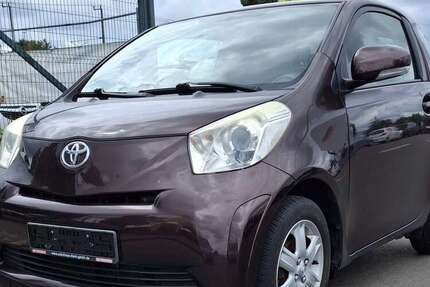 Toyota iQ