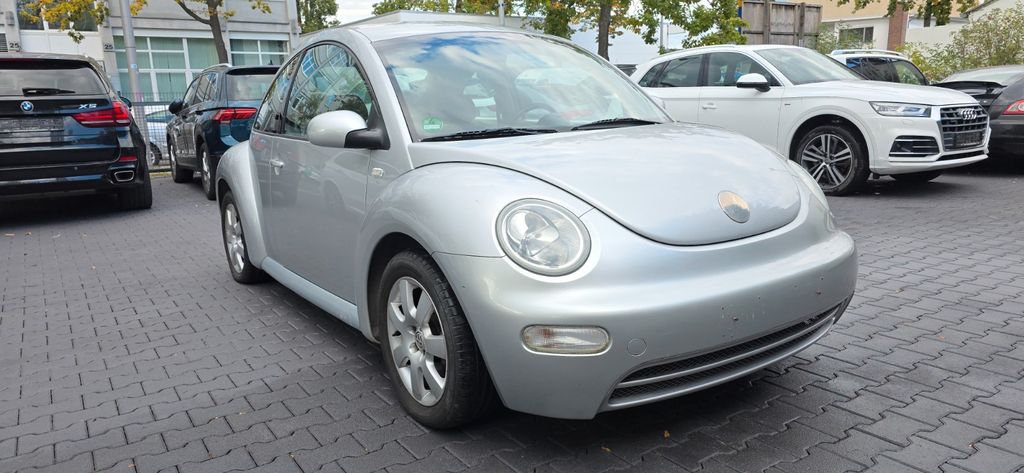 VW Beetle 119.885 km 1.999 € Berlin 13581