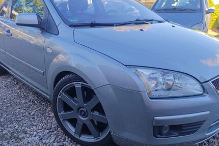 Ford Focus 144.000 km 1.950 € Berlin 10245