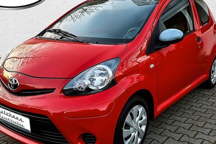 Toyota Aygo (X) 109.747 km 4.490 &euro; Berlin 12353