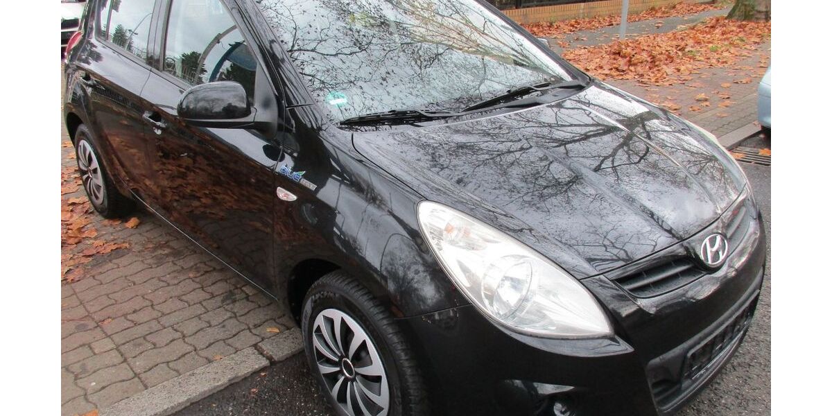 Hyundai i20 177.000 km 1.350 &euro; Berlin 12357