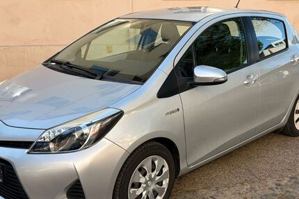 Toyota Yaris 184.000 km 7.300 &euro; Berlin 13359