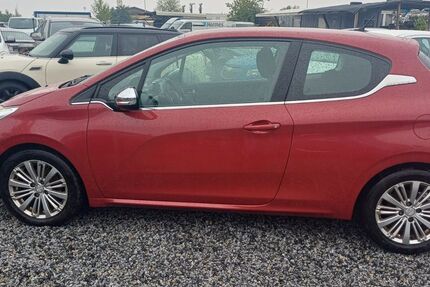 Peugeot 208 177.000 km 3.900 &euro; Berlin 12099