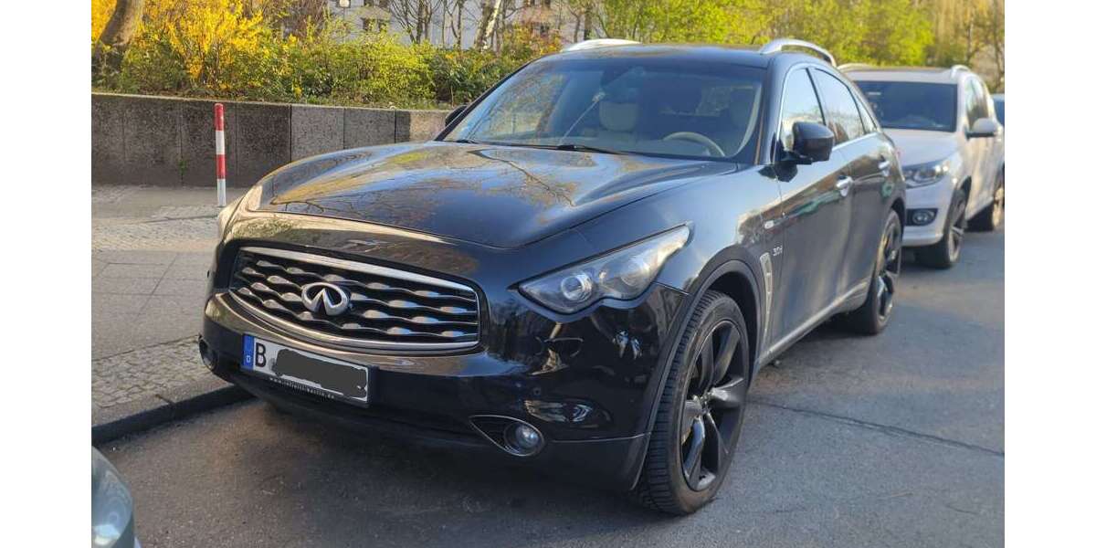 INFINITI FX 214.000 km 10.999 &euro; Berlin 12351