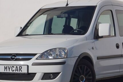 Opel Combo 176.699 km 4.499 &euro; Berlin 13051