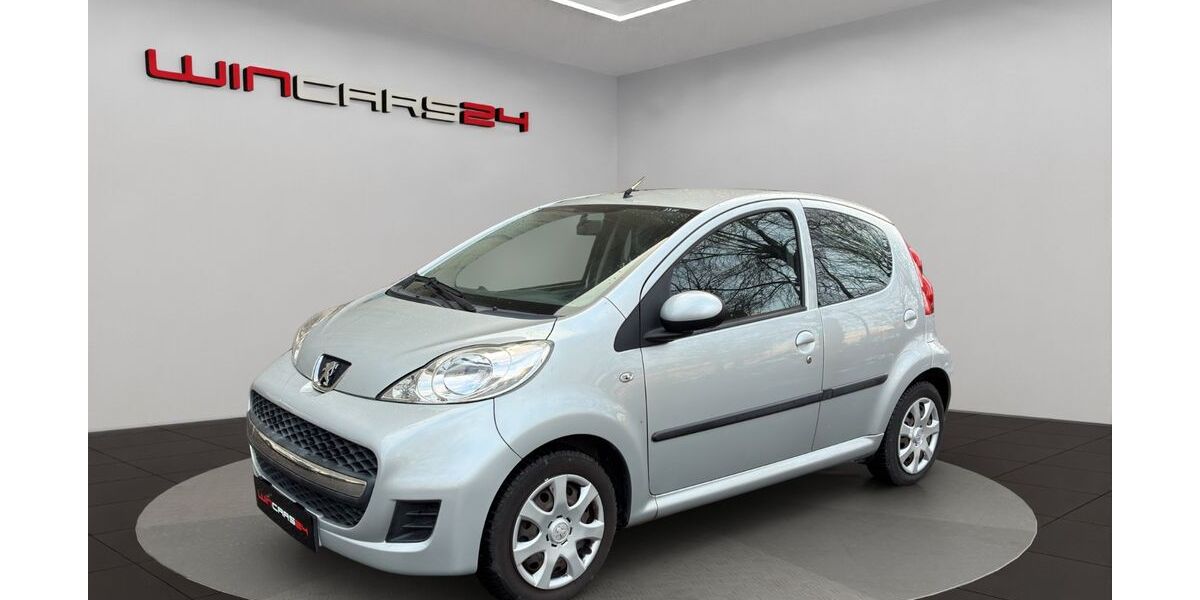Peugeot 107 189.000 km 1.749 € Berlin 12355