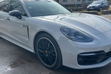 Porsche Panamera 93.800 km 74.900 € Trebbin 14959