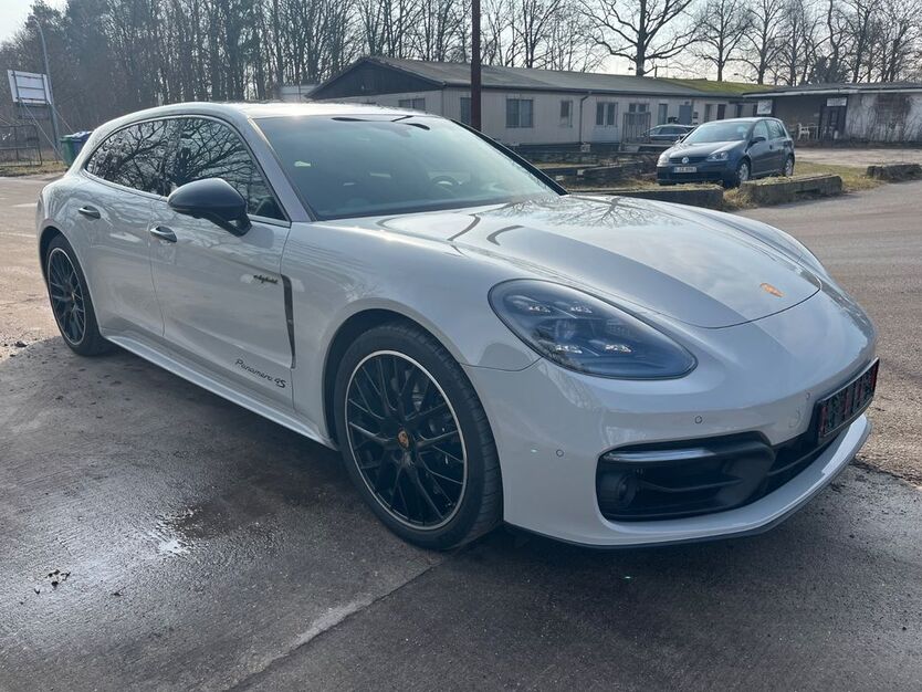 Porsche Panamera 93.800 km 74.900 € Trebbin 14959