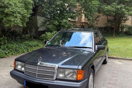 Mercedes-Benz 190 245.000 km 8.900 &euro; Falkensee 14612