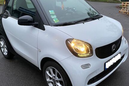 Smart ForTwo 81.147 km 10.990 € Berlin 14167