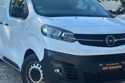 Opel Vivaro 93.000 km 9.990 € Berlin 13127