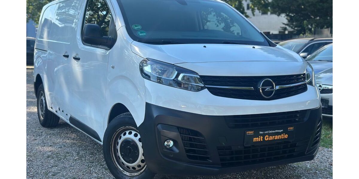 Opel Vivaro 93.000 km 9.990 € Berlin 13127