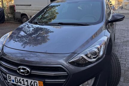 Hyundai i30 109.000 km 11.600 &euro; Berlin 13347