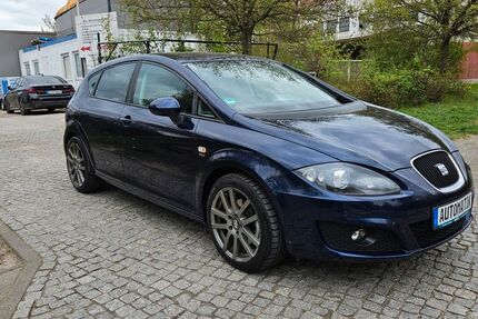 Seat Leon 144.800 km 7.490 &euro; Berlin 12681