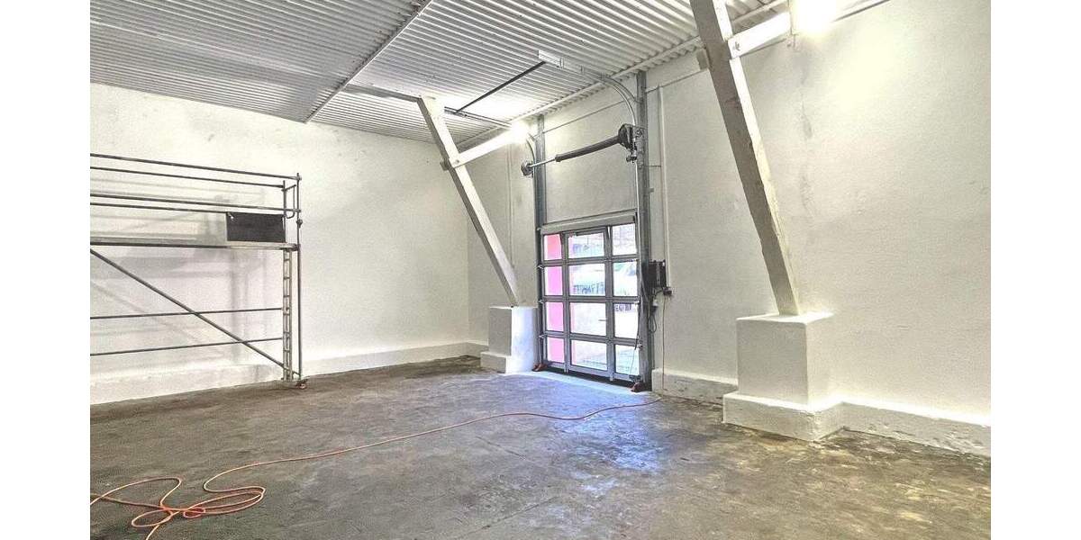 Vierseitenhof mit viel Grundstück in Potsdam 1 zimmer