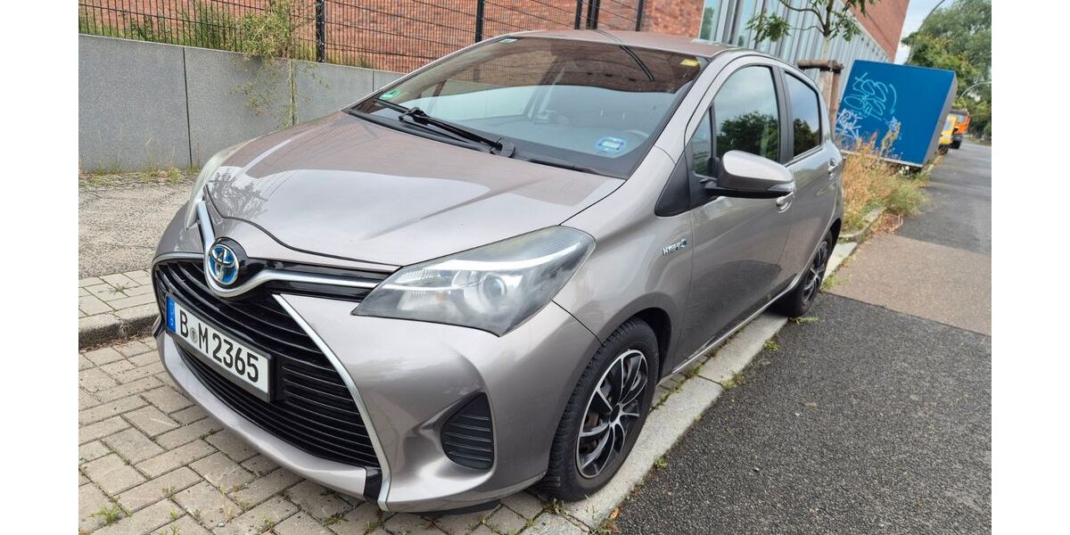 Toyota Yaris 61.500 km 11.000 &euro; Berlin 12355