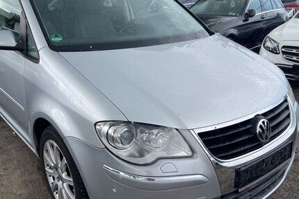 VW Touran 280.000 km 3.200 &euro; Berlin 13597
