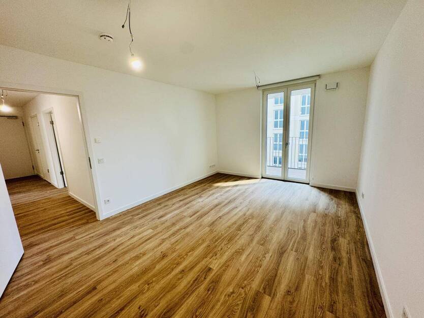Geräumige Wohnung nahe Barbarossaplatz! *2x Balkone EBK Aufzug*