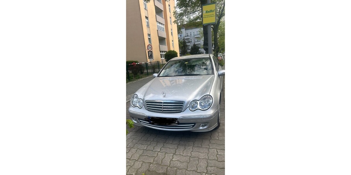 Mercedes-Benz C 180 152.000 km 5.900 &euro; Berlin 10178