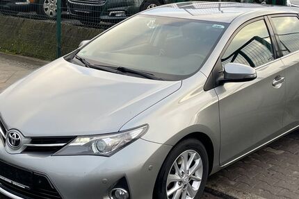 Toyota Auris 260.000 km 5.700 &euro; Berlin 13597