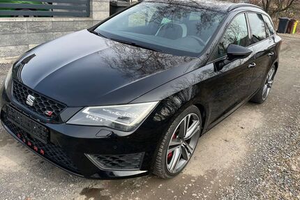 Seat Leon 86.399 km 12.990 &euro; Berlin 12277