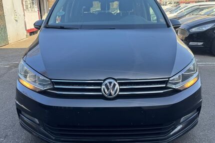 VW Touran 164.371 km 7.100 &euro; berlin 10829