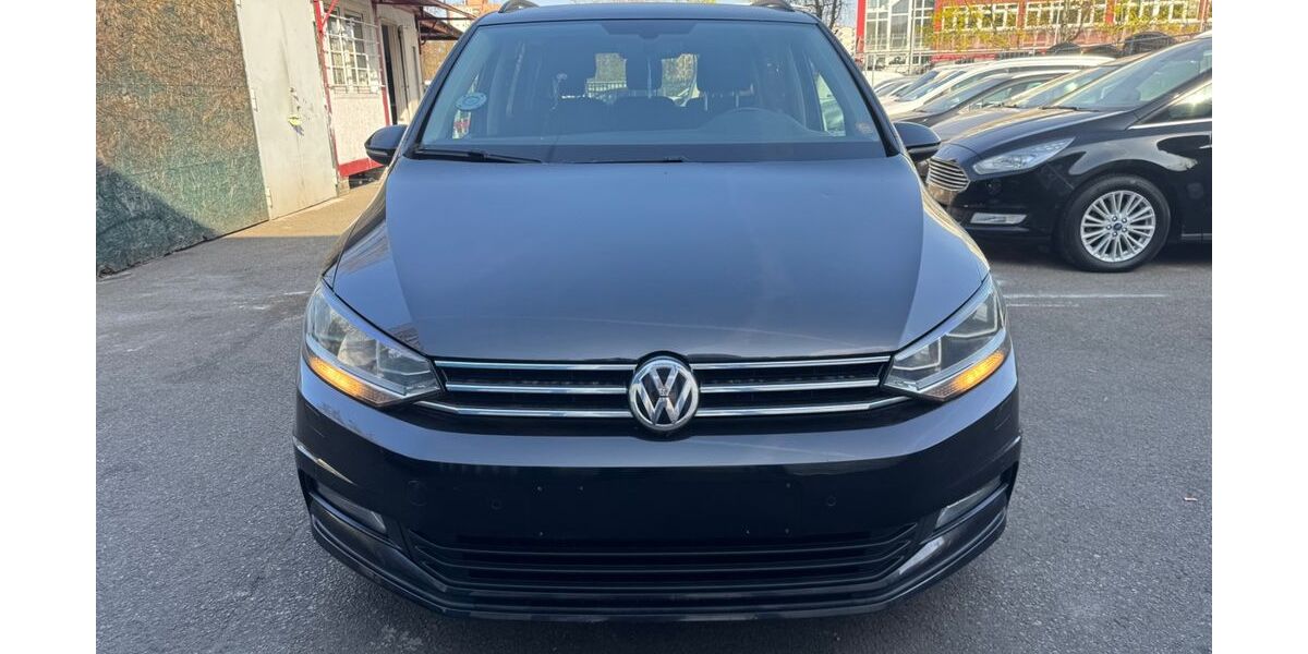 VW Touran 164.371 km 7.100 &euro; berlin 10829
