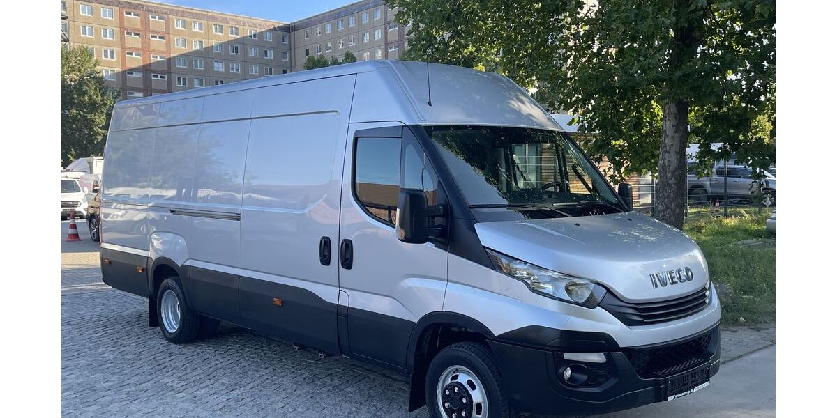 IVECO Andere 300.000 km 17.990 € Berlin 12681
