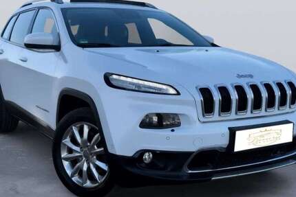 Jeep Cherokee 118.637 km 12.900 &euro; Berlin 12277
