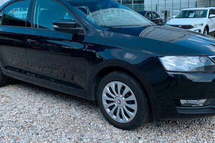 Skoda Rapid 37.800 km 9.950 &euro; Berlin-Spandau 13597