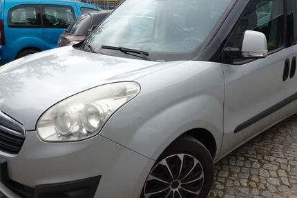 Opel Combo 234.378 km 4.900 &euro; Falkensee 14612