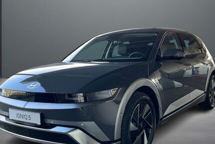 Hyundai IONIQ 5 2.990 km 47.888 € Berlin 13089