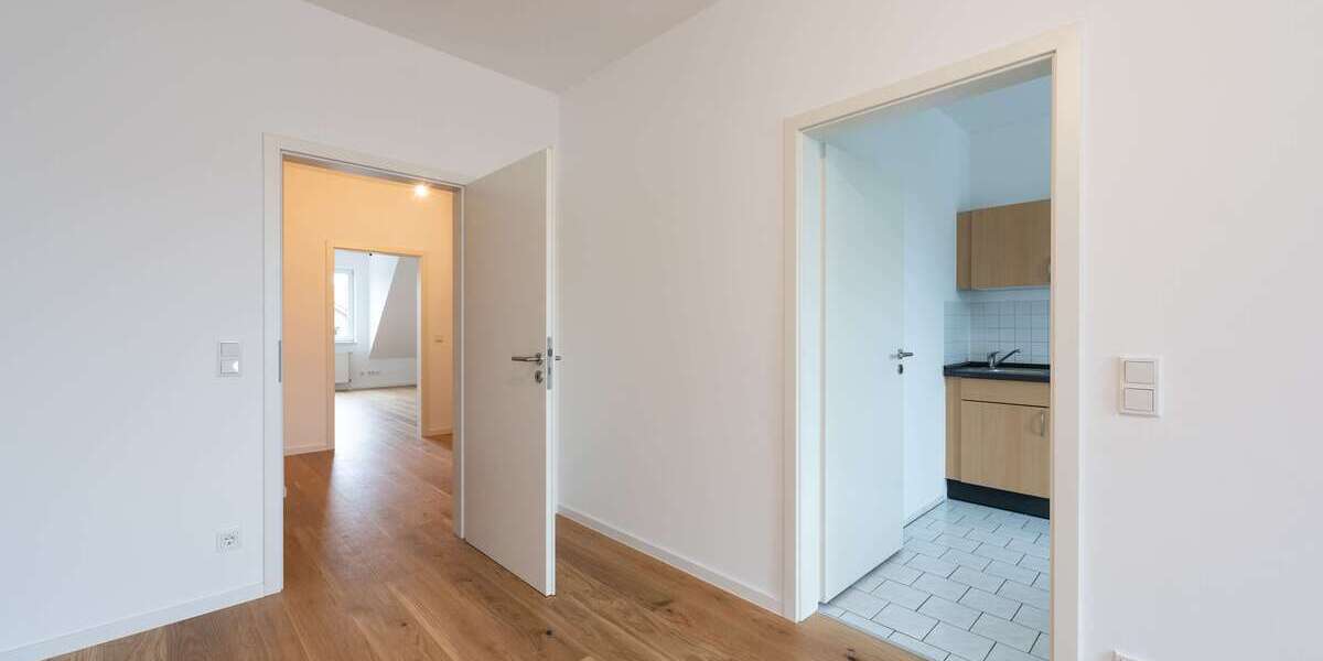 Etagenwohnung Ludwigsfelde Industriepark-West - 2 Zimmer, 77 m&sup2;, 1.109&euro; | Angebot:27126249