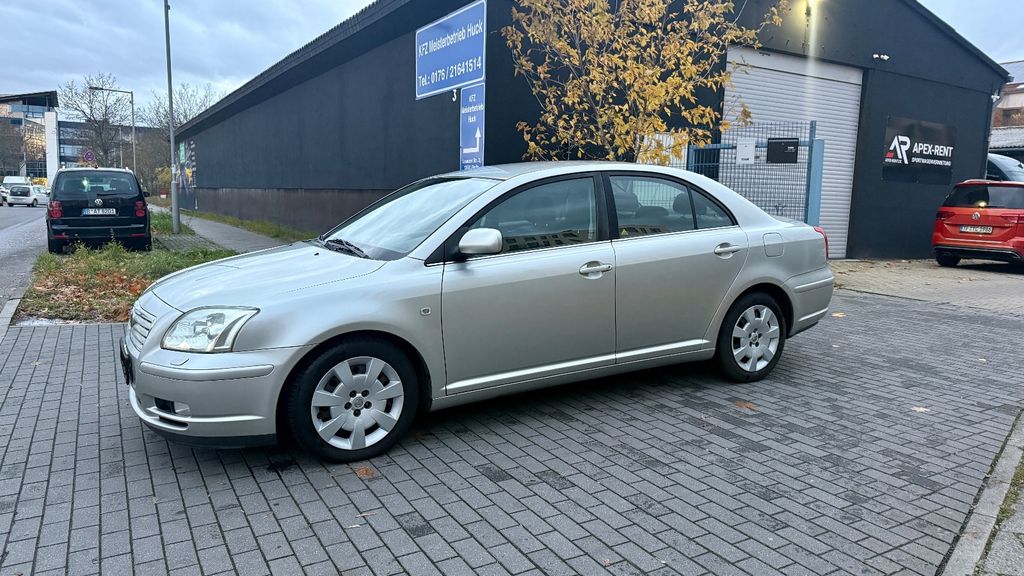 Toyota Avensis 178.800 km 2.999 &euro; Berlin 12681
