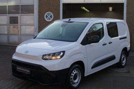 Toyota Proace City 37.846 km 23.990 &euro; Berlin 13403