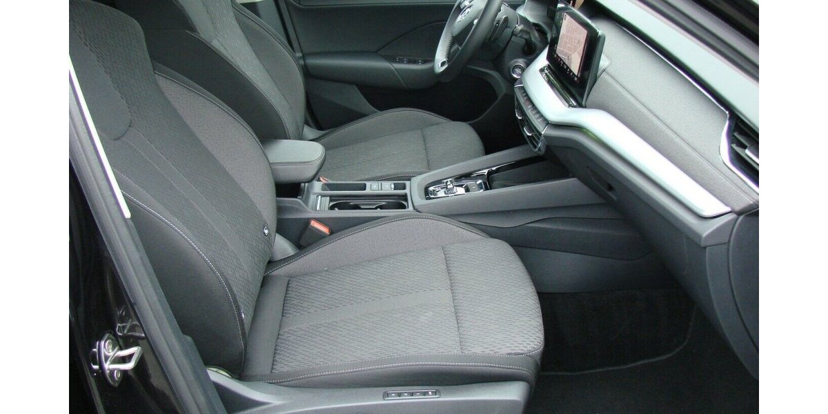 Skoda Octavia 2.0TDI First Edition, LED, ACC, Memory 48.521 km 22.480 &euro; Falkensee 14612