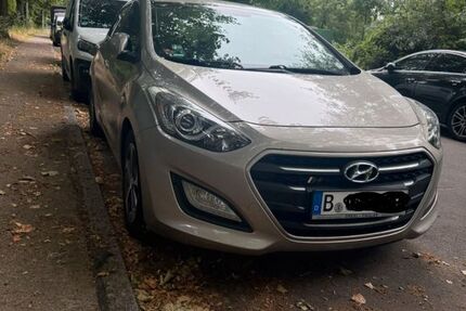 Hyundai i30 145.000 km 7.600 &euro; Berlin 12157