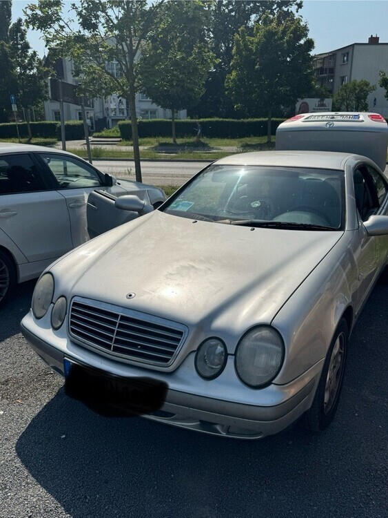 Mercedes-Benz CLK 200 180.000 km 1.500 € Nauen 14641