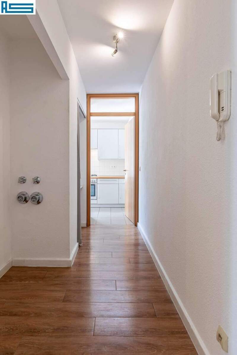 Freie 2-Zimmerwohnung mit tollem Wintergarten und Stellplatz 2 zimmer