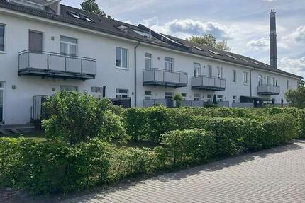 2 Zimmer mit Terrasse und Gartenanteil, offener Wohnbereich, Bad mit Wanne, Fußbodenheizung! SP! zimmer
