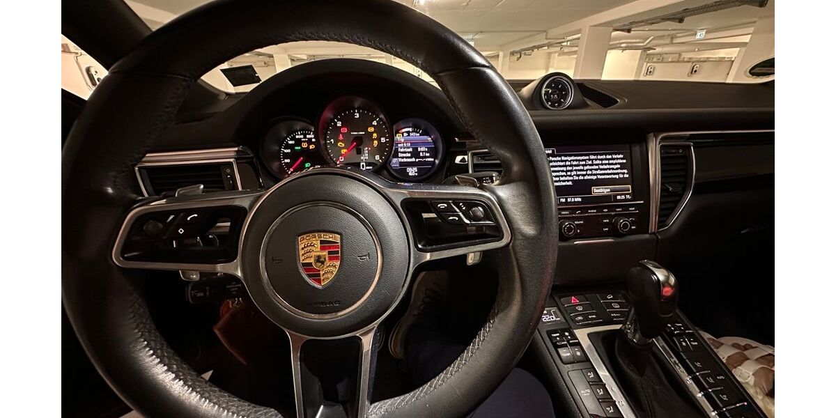 Porsche Macan 126.000 km 32.650 &euro; Potsdam 14473