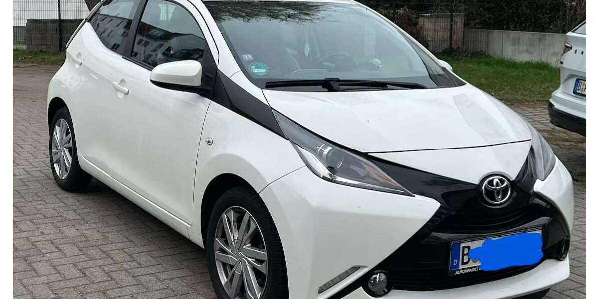 Toyota Aygo 48.000 km 9.999 &euro; Berlin, Stadt 13089
