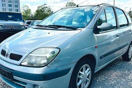 Renault Scenic 172.000 km 800 &euro; Berlin 10829